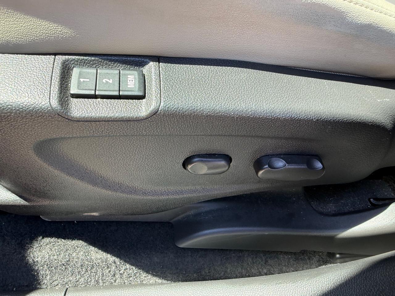 2019 Buick Encore Essence AWD Htd Lthr Sunroof Nav Wifi Rm Strt Cam Photo