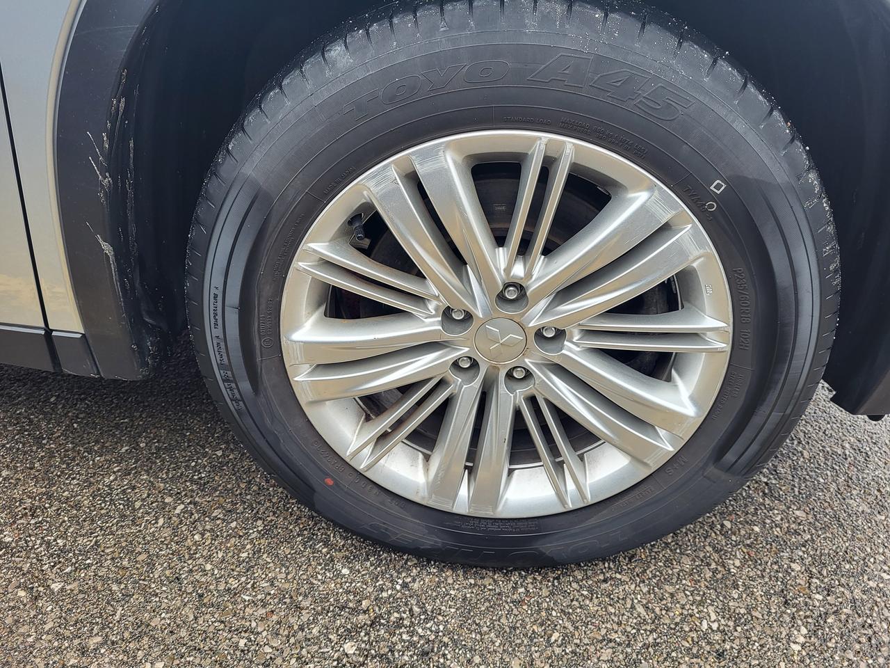 2024 Mitsubishi Outlander SE Photo