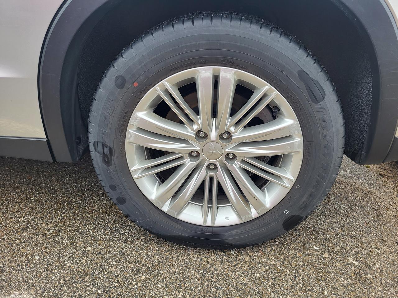 2024 Mitsubishi Outlander SE Photo