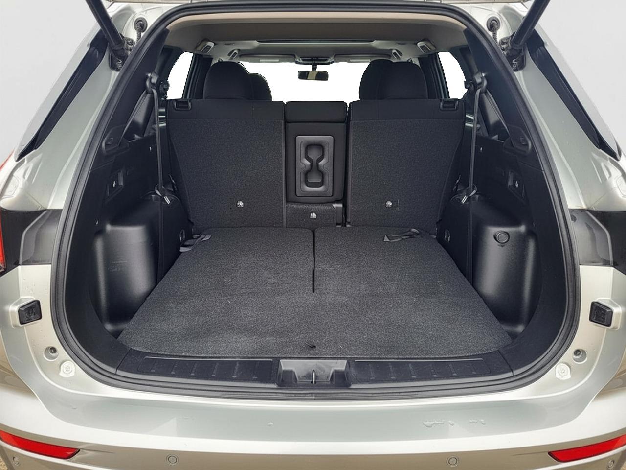 2024 Mitsubishi Outlander SE Photo