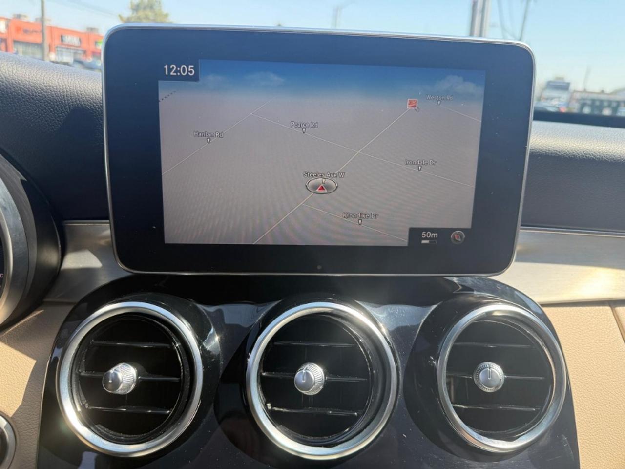 2018 Mercedes-Benz C-Class C 300 4MATIC/ LEATHER/ SUNROOF/ NAVI/ REAR CAM Photo