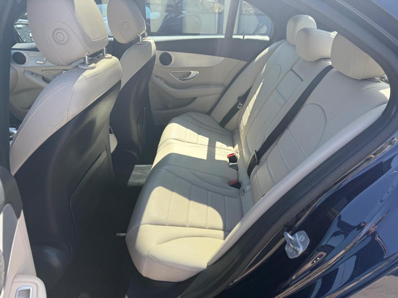 2018 Mercedes-Benz C-Class C 300 4MATIC/ LEATHER/ SUNROOF/ NAVI/ REAR CAM - Photo #20