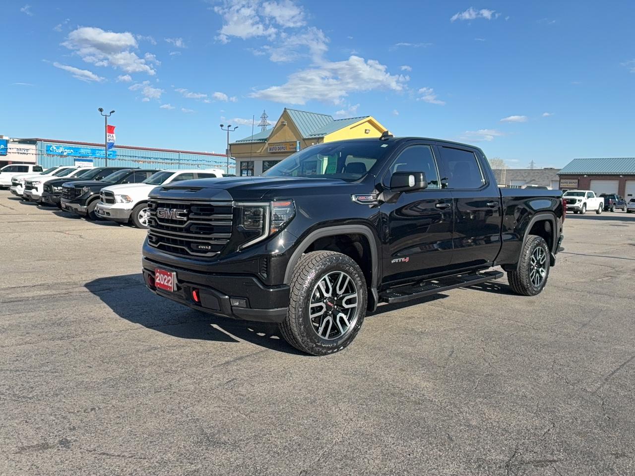 Used 2022 GMC Sierra 1500 AT4 CrewCab 4WD 6.2L8cylGas 6'7