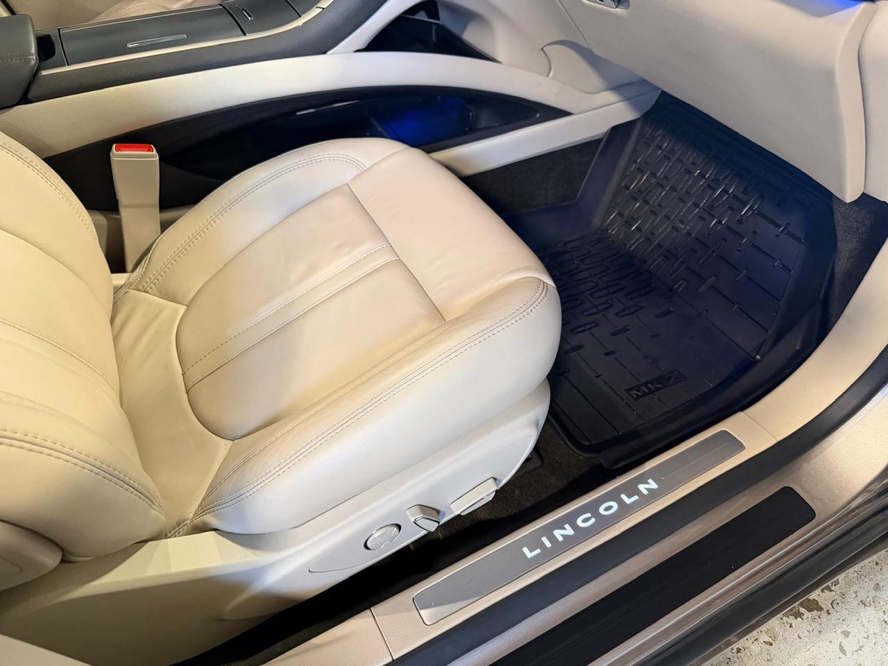 2018 Lincoln MKZ WOODTRIM | BACK UP CAM | SUNROOF | AWD | LEATHER Photo