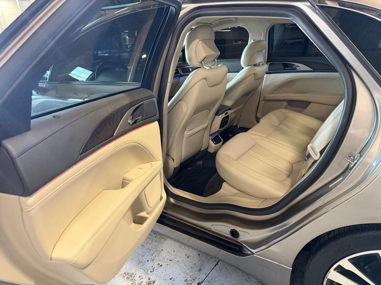 2018 Lincoln MKZ WOODTRIM | BACK UP CAM | SUNROOF | AWD | LEATHER Photo