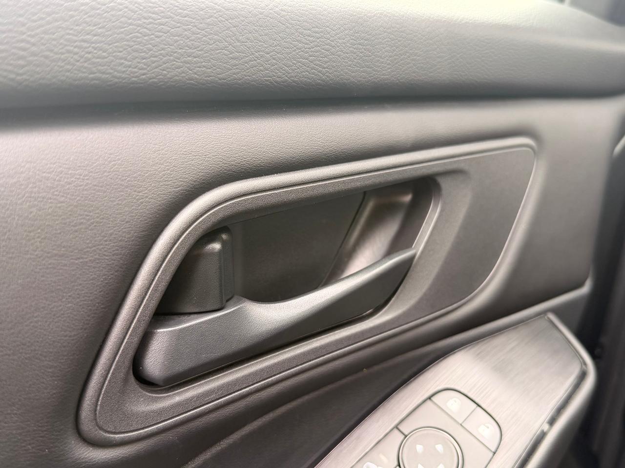 2024 Nissan Rogue S AWD+BSM+New Tires+CLEAN CARFAX Photo