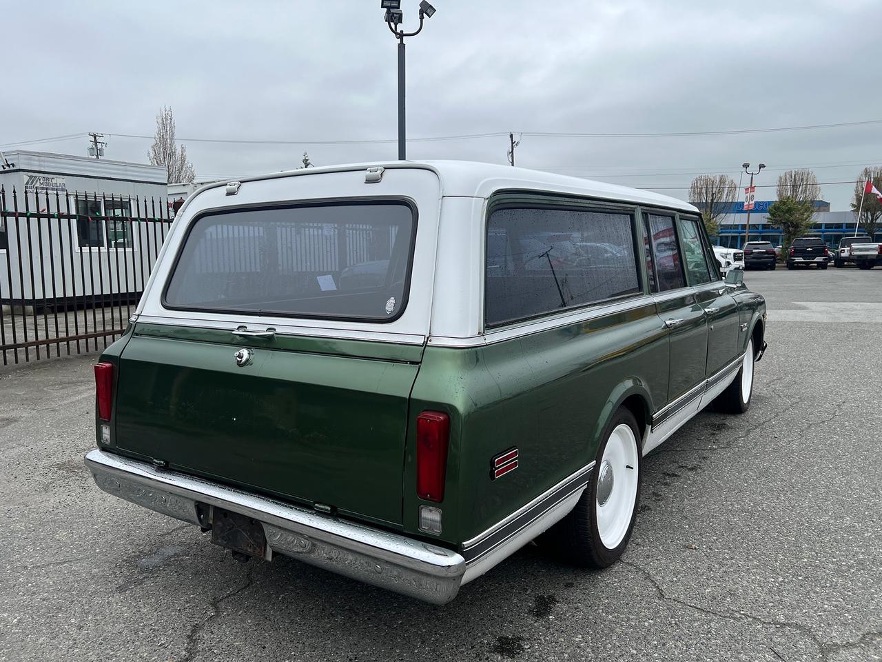 1971 GMC Suburban SUPER CUSTOM Photo9