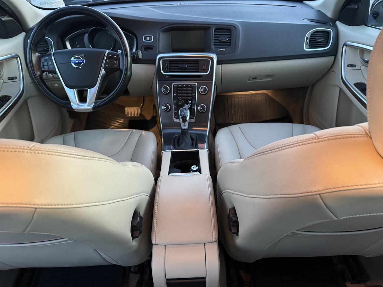 2015 Volvo S60 T5 Premier Plus Photo