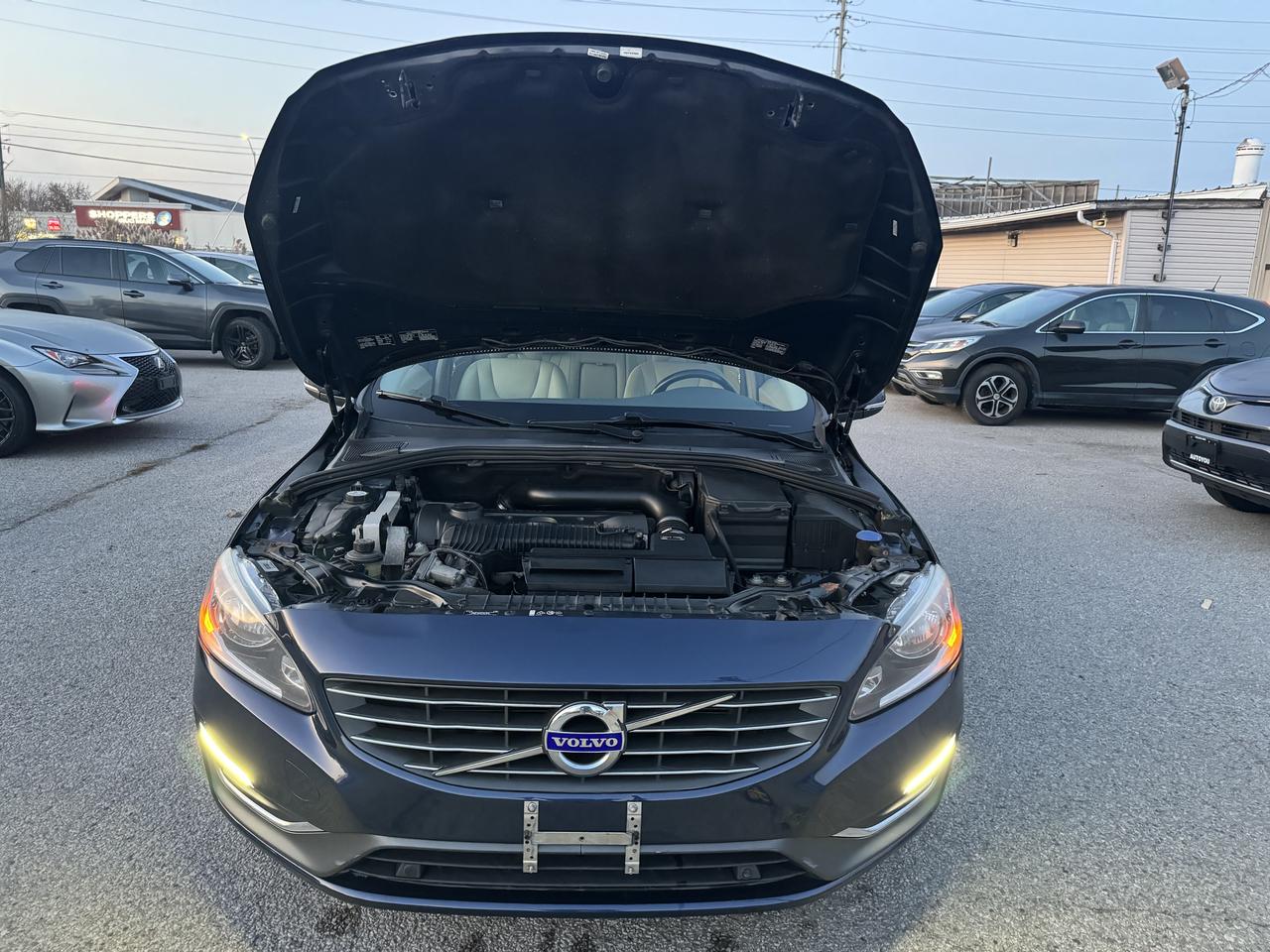 2015 Volvo S60 T5 Premier Plus Photo