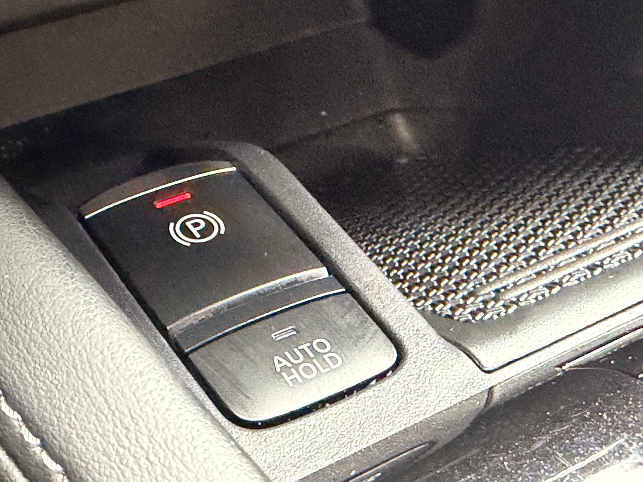 2024 Nissan Kicks SR+Driver Assist+Bose Sound+CLEAN CARFAX Photo