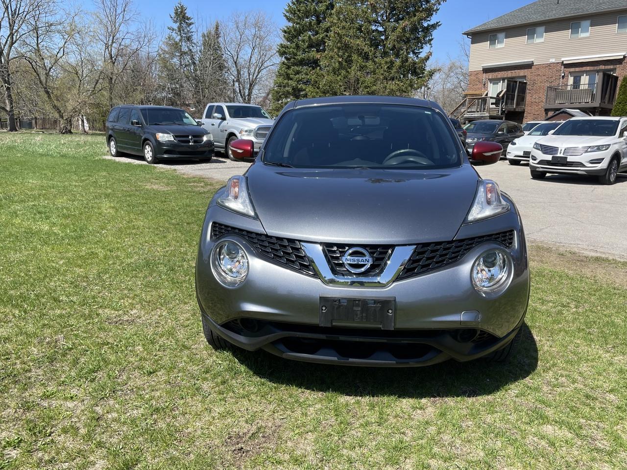 2016 Nissan Juke SV Photo