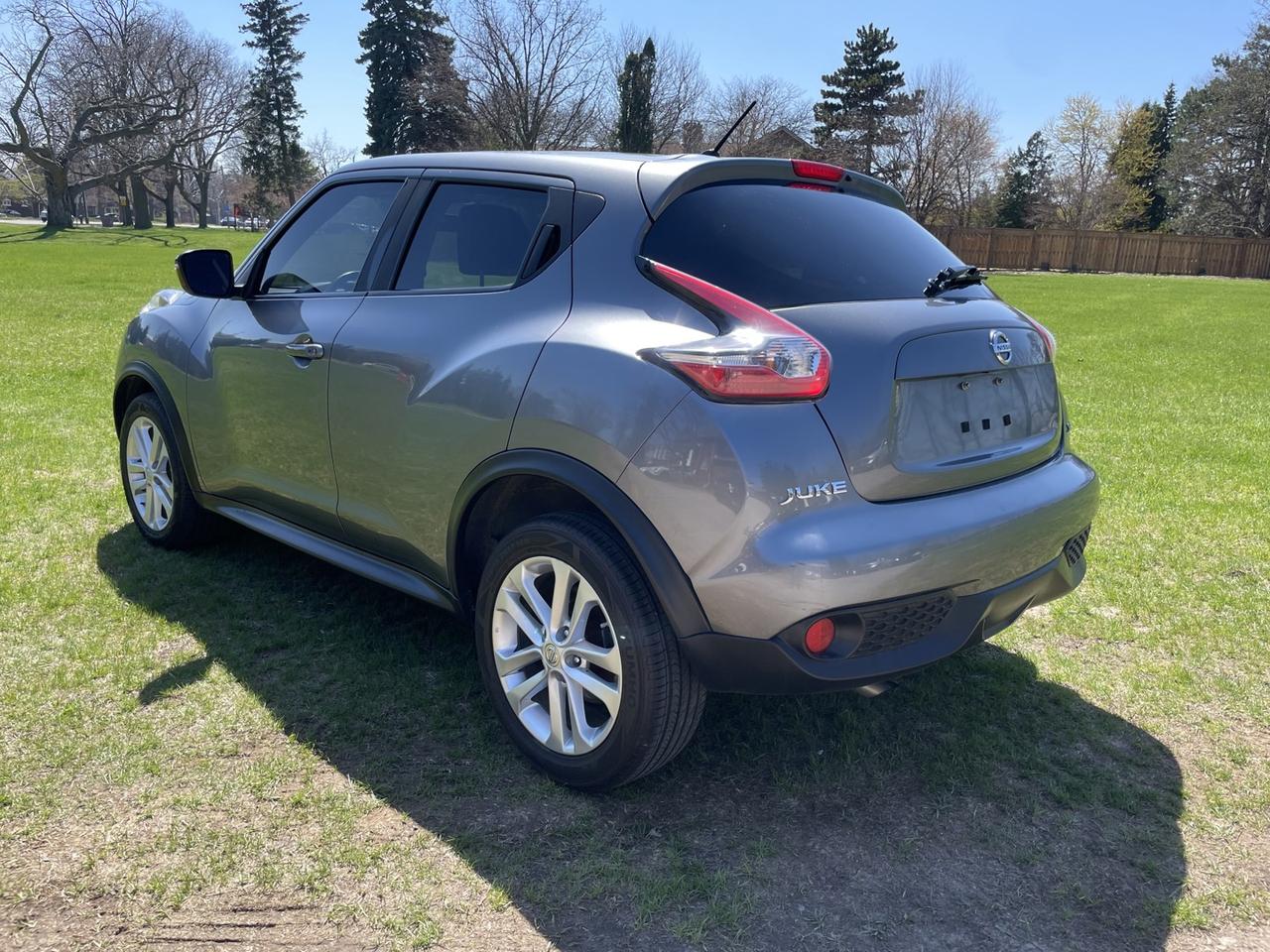 2016 Nissan Juke SV Photo