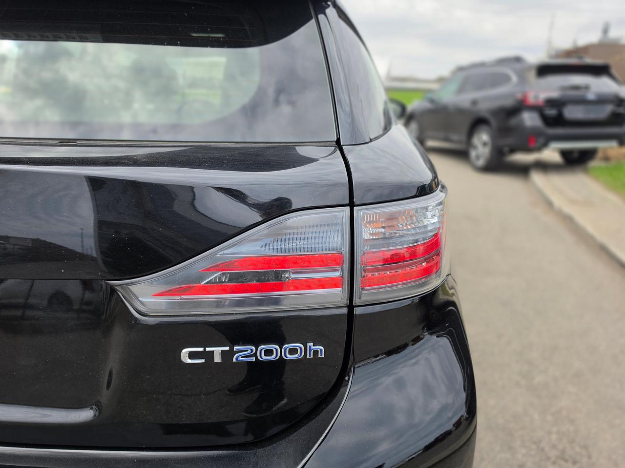 2013 Lexus CT 200h F Sport Hybrid Photo4