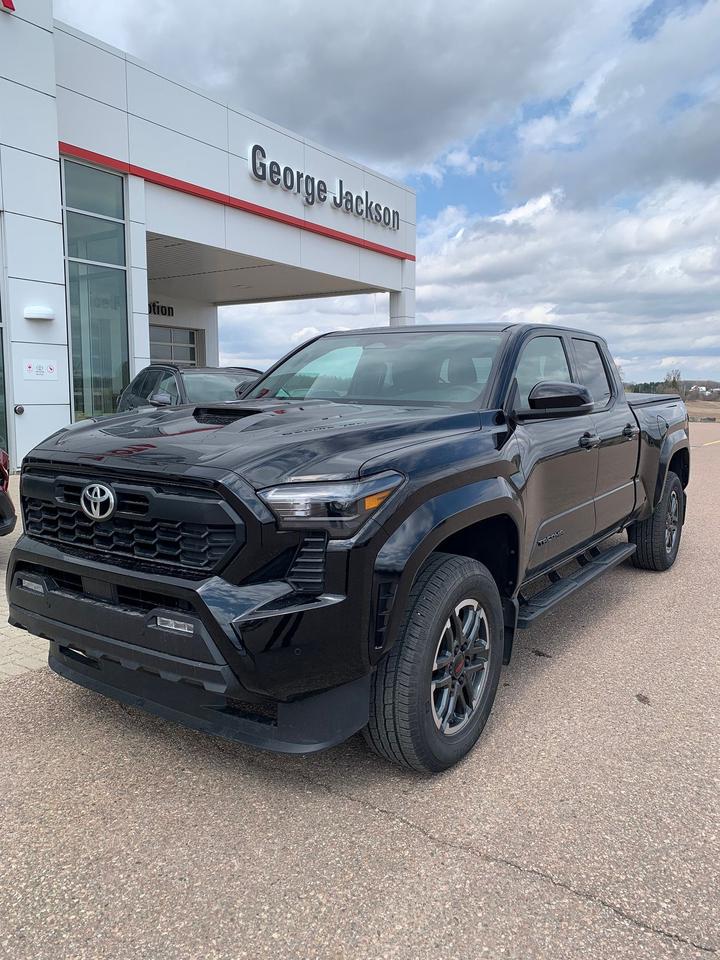 2025 Toyota Tacoma TRD Sport + - Photo #1