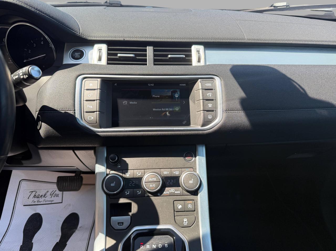 2017 Land Rover Evoque SE Photo