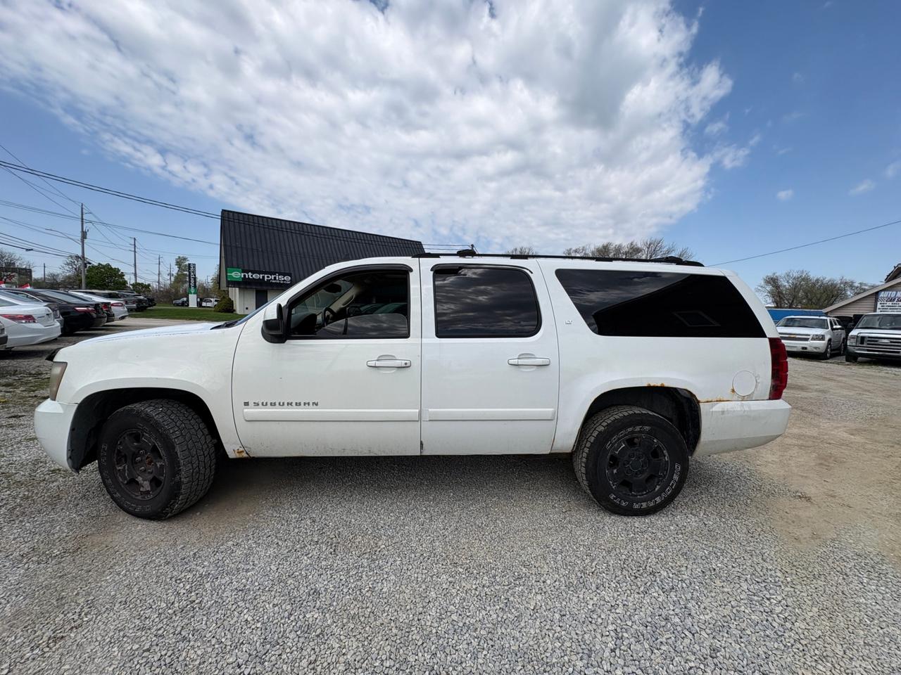 2007 Chevrolet Suburban 4WD 4dr 1500 LS1 Photo