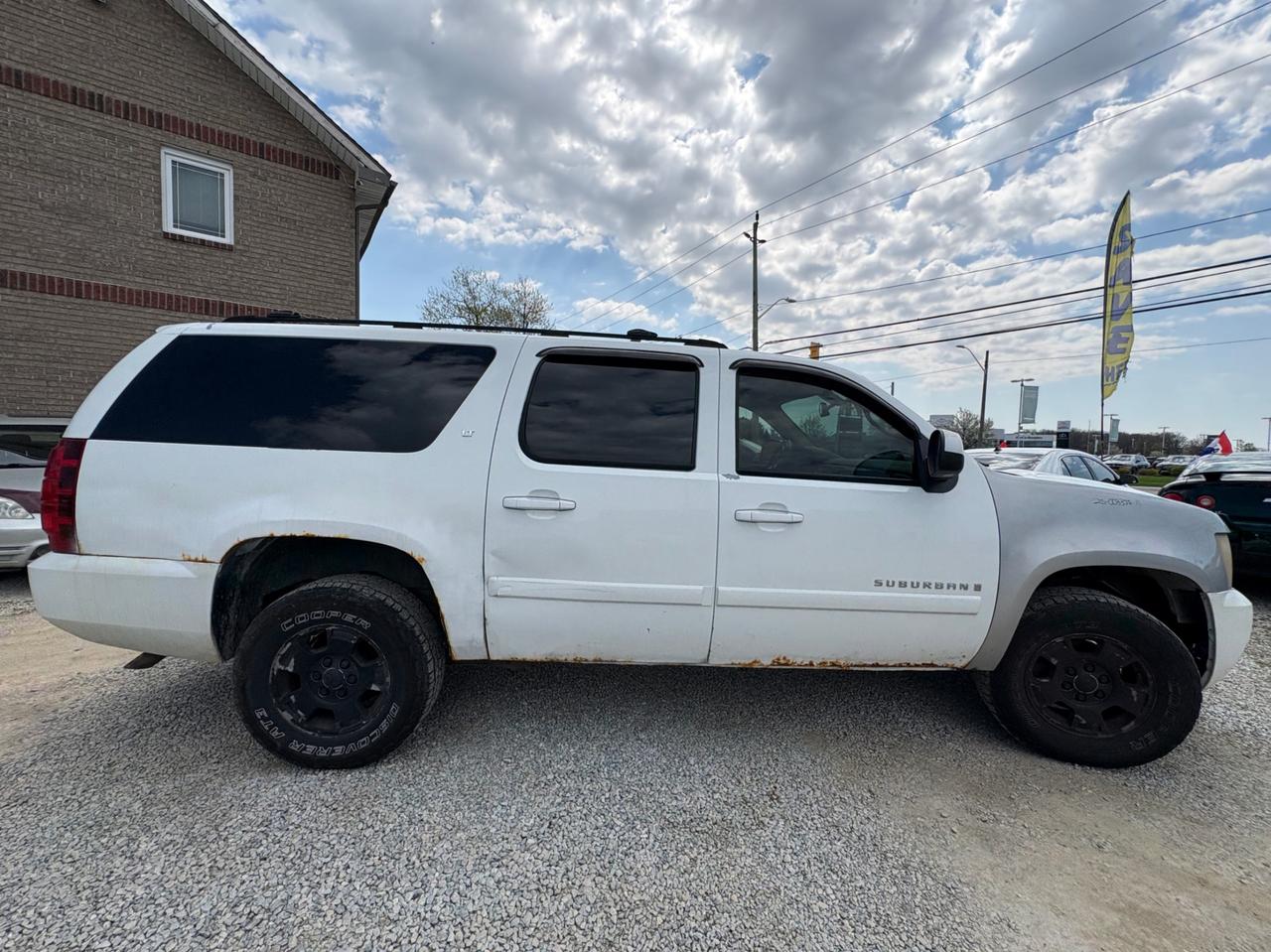 2007 Chevrolet Suburban 4WD 4dr 1500 LS1 Photo