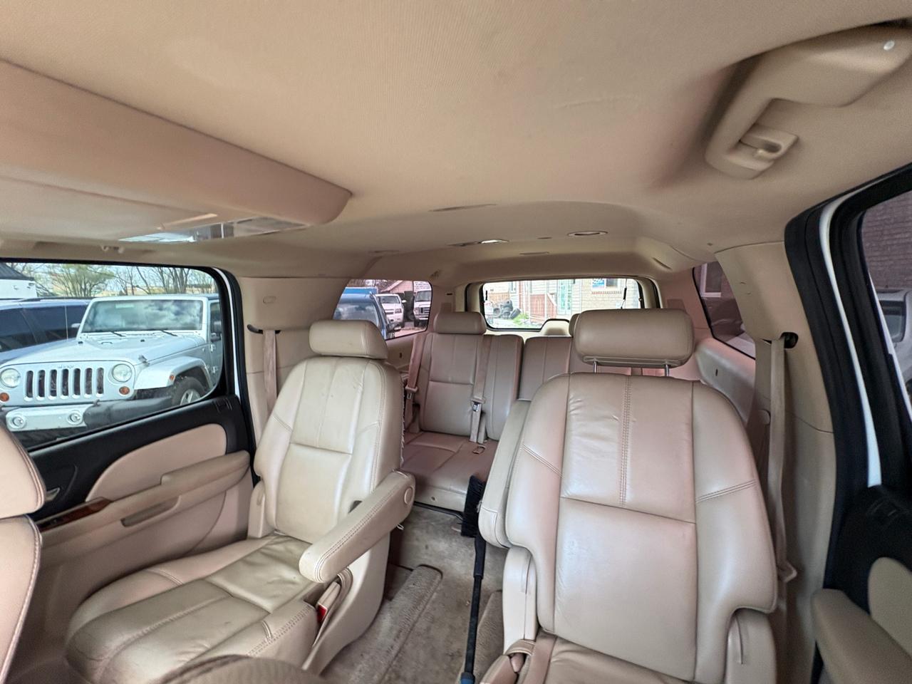 2007 Chevrolet Suburban 4WD 4dr 1500 LS1 Photo