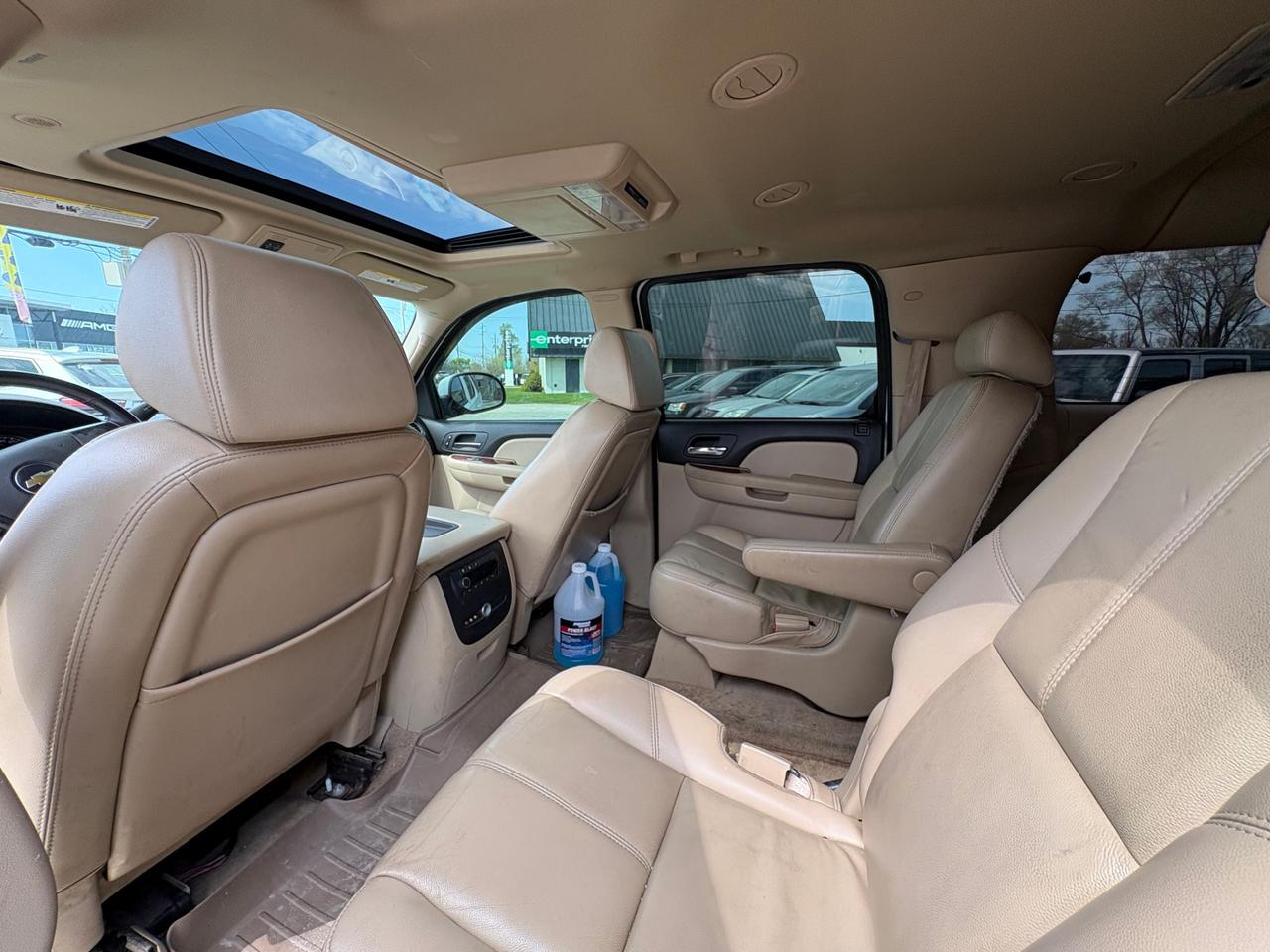 2007 Chevrolet Suburban 4WD 4dr 1500 LS1 Photo