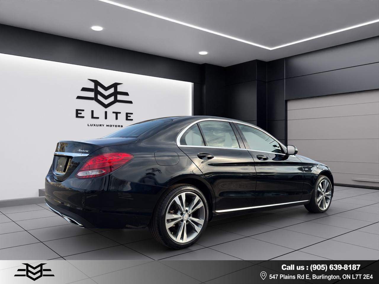 2015 Mercedes-Benz C-Class C300 4MATIC - 61,000KMS ONLY - LEATHER !!! Photo