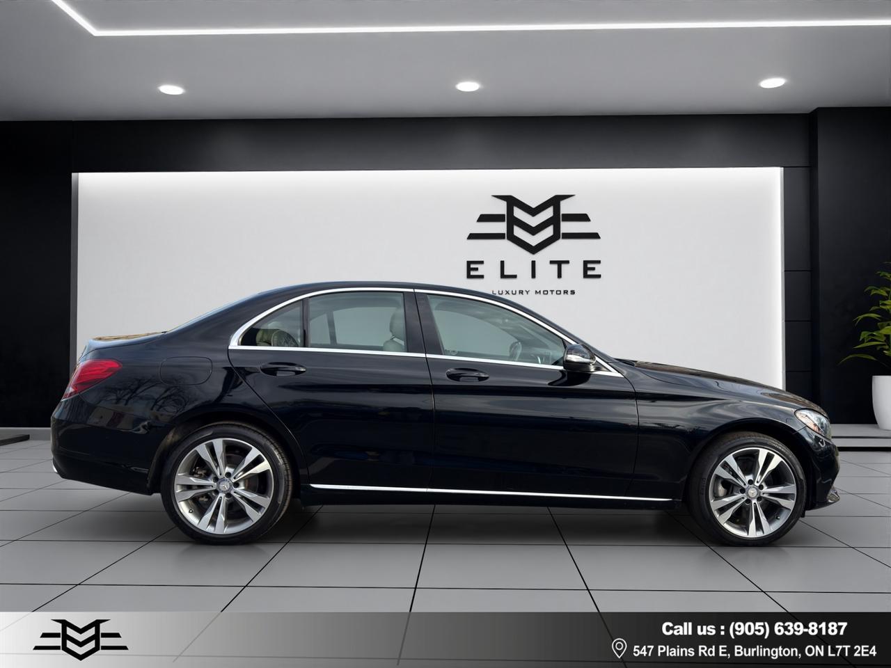 2015 Mercedes-Benz C-Class C300 4MATIC - 61,000KMS ONLY - LEATHER !!! Photo