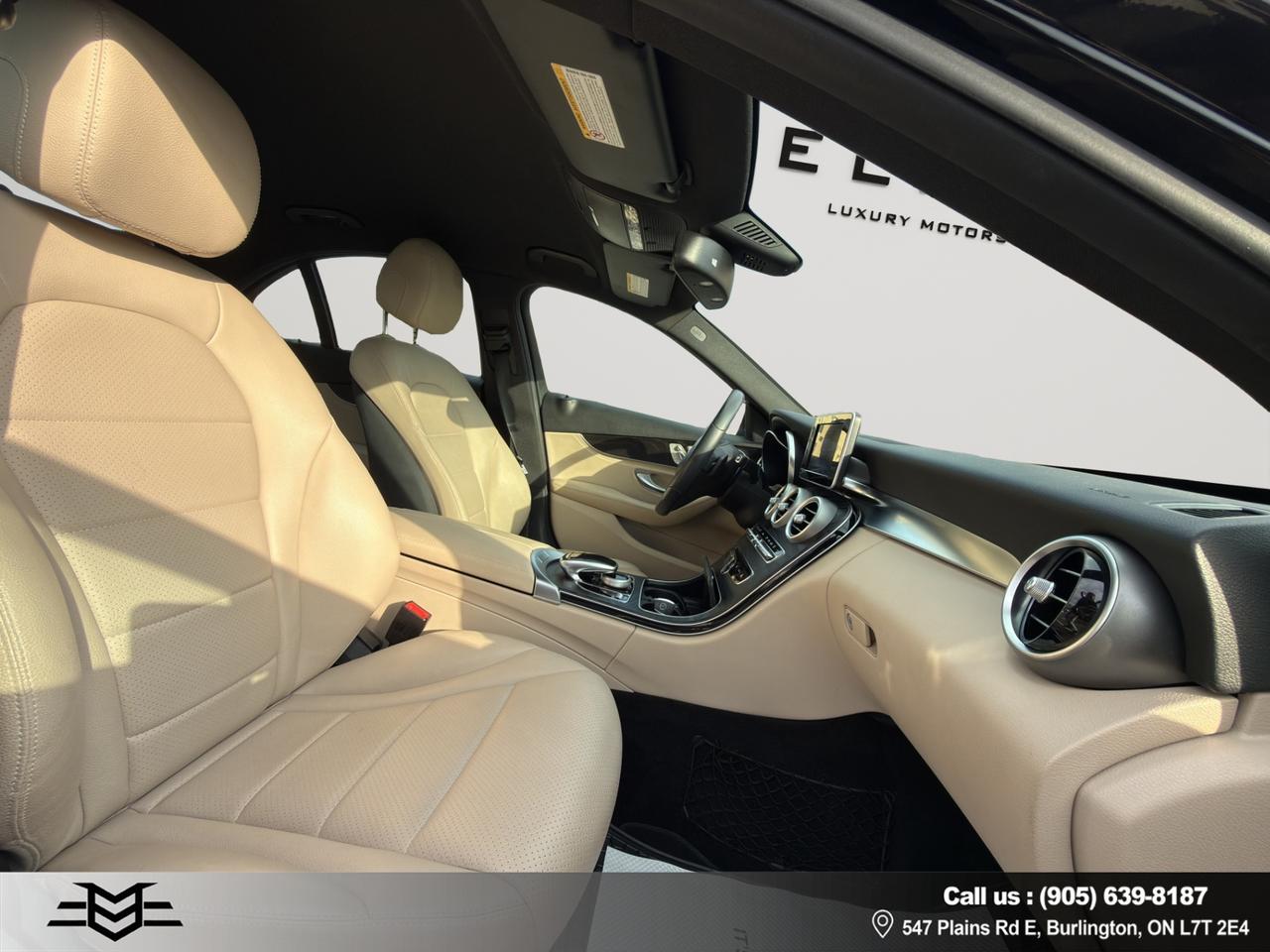 2015 Mercedes-Benz C-Class C300 4MATIC - 61,000KMS ONLY - LEATHER !!! Photo