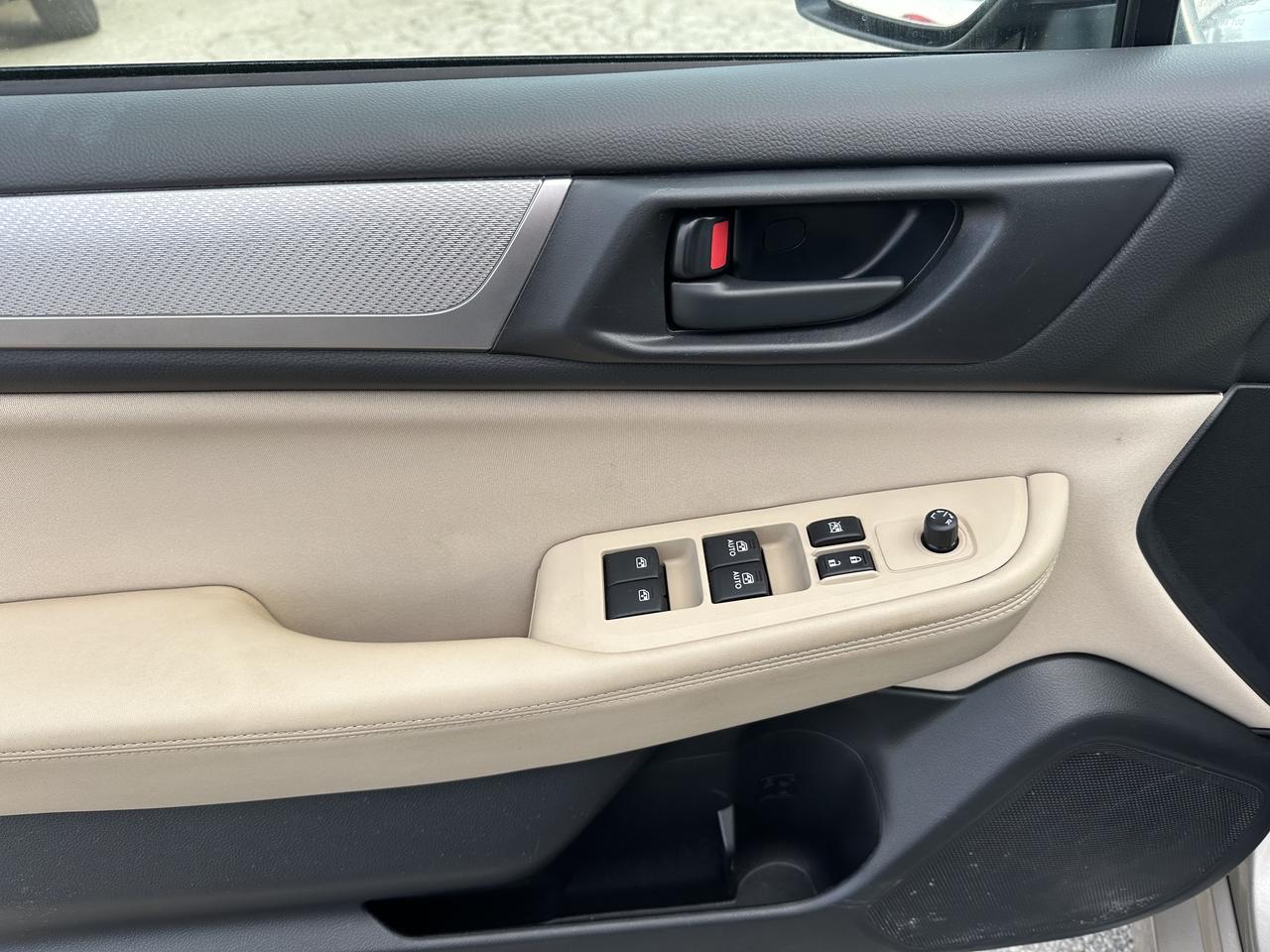 2015 Subaru Legacy  Photo