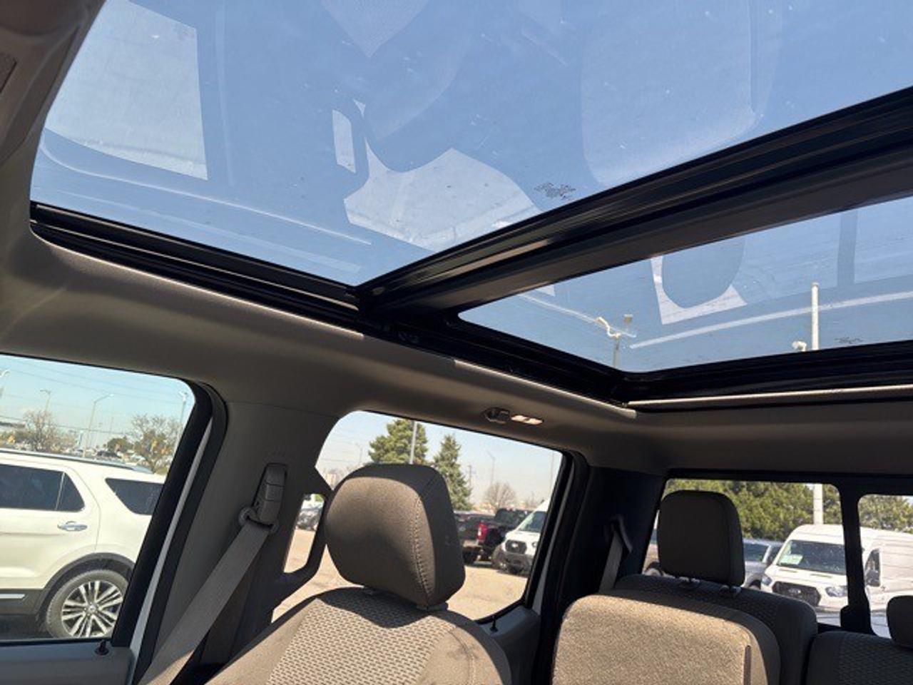 2019 Ford F-150 XLT 302A|HEATED SEATS|20 " WHLS|MOONROOF|NAV|TAILGATE STEP Photo