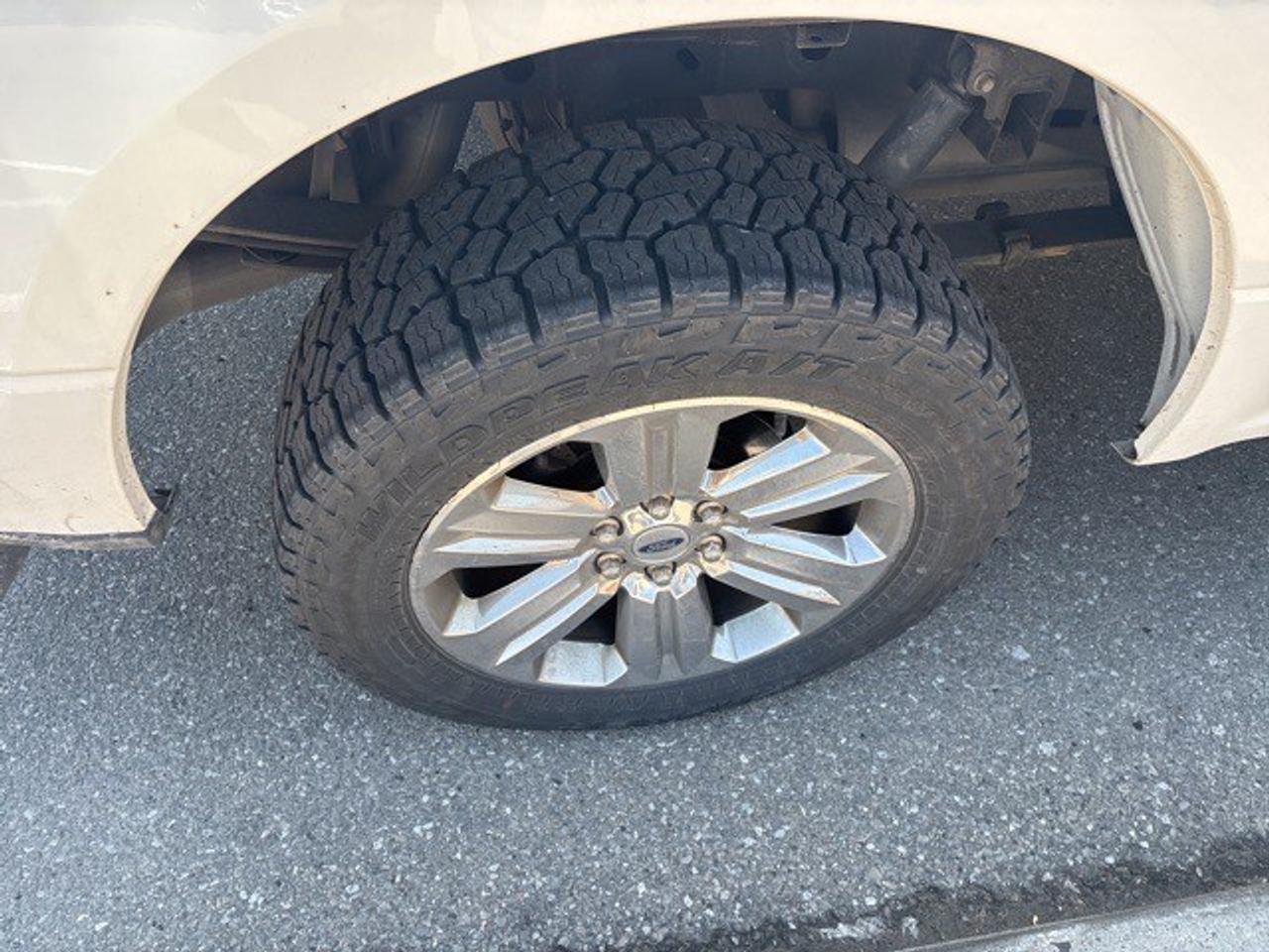 2019 Ford F-150 XLT 302A|HEATED SEATS|20 " WHLS|MOONROOF|NAV|TAILGATE STEP Photo