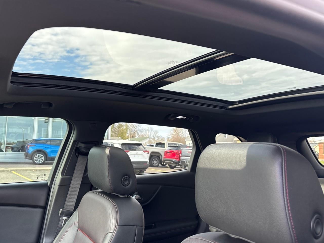 2019 Chevrolet Blazer RS Used Sporty 5 Passenger Twin Clutch AWD with Heated Leather Front Seats, Heated Steering Wheel, Panoramic Sunroof, Navigation, Adaptive Cruise Control and Power Hands Free Rear Liftgate Photo