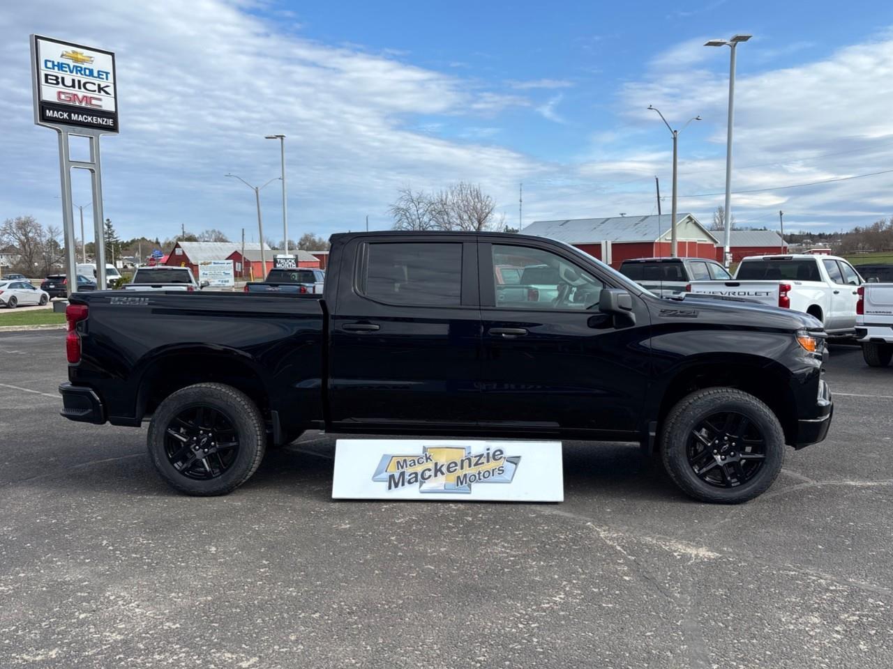 2026 Chevrolet Silverado 1500 Custom Trail Boss Photo