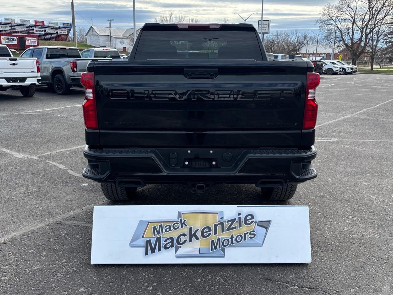 2026 Chevrolet Silverado 1500 Custom Trail Boss Photo