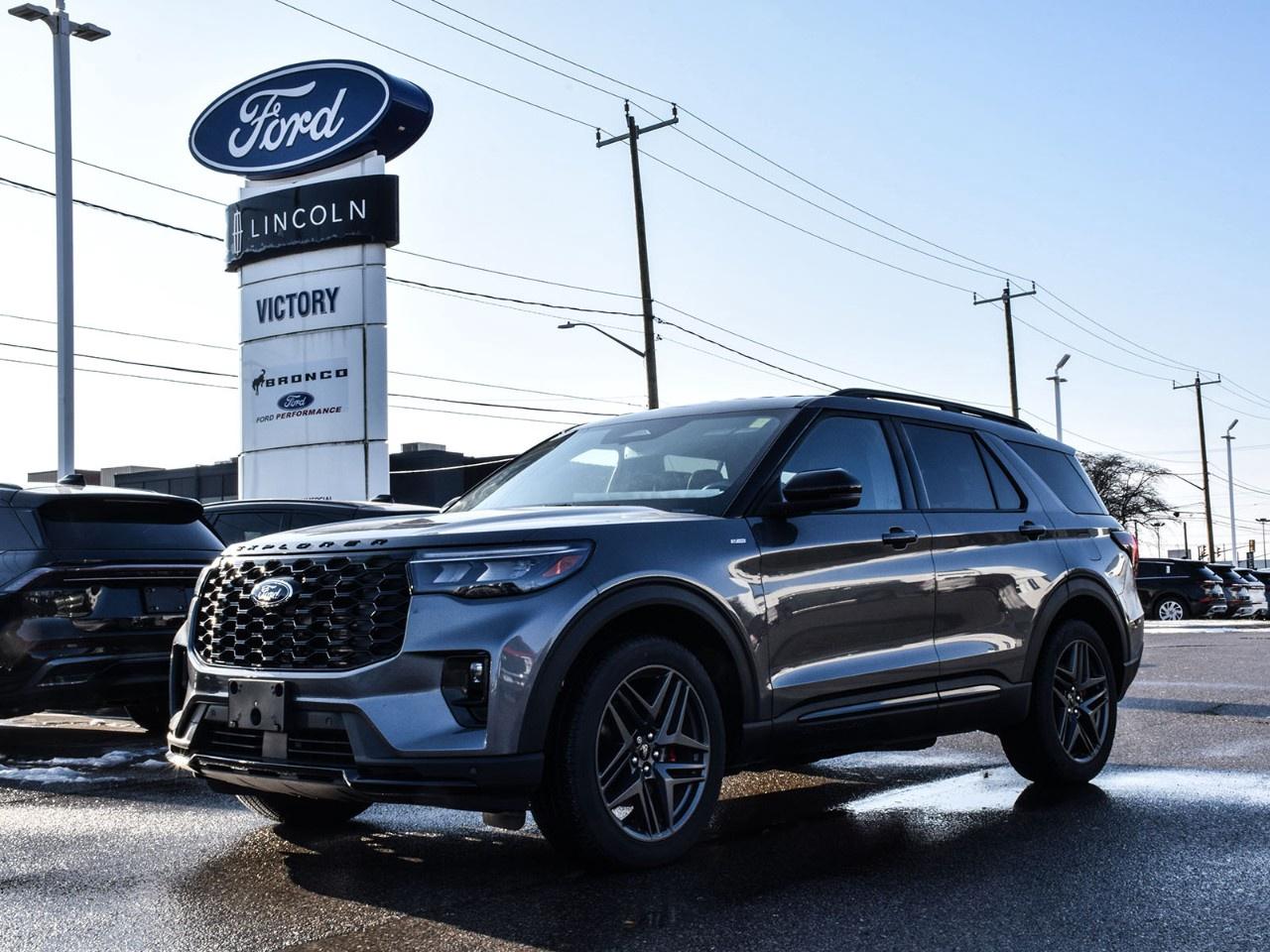 Used 2025 Ford Explorer ST-Line 4WD for sale in Chatham, ON