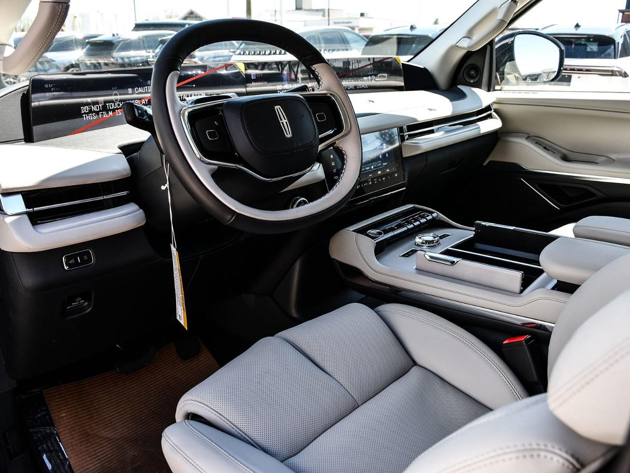 2026 Lincoln Navigator Premiere 4x4 Photo
