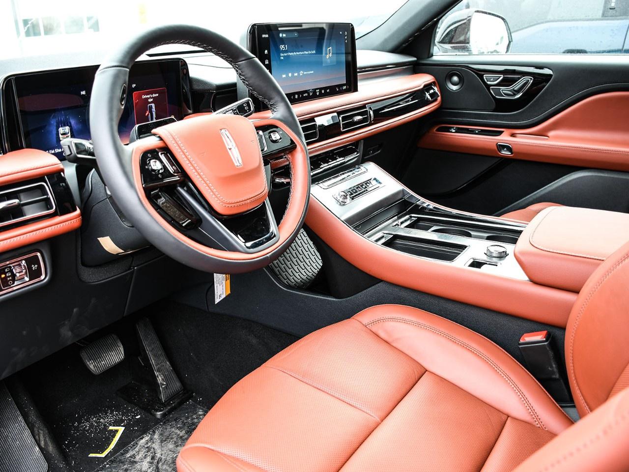 2026 Lincoln Aviator Reserve AWD Photo