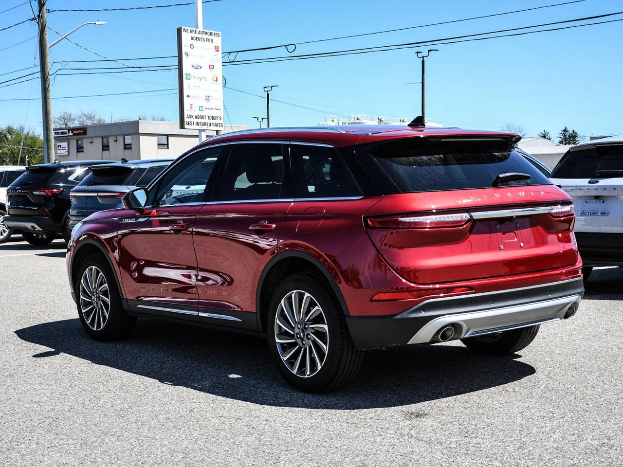 2024 Lincoln Corsair Reserve AWD Photo3