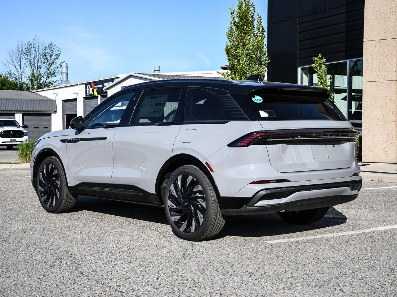 2026 Lincoln Nautilus Reserve AWD Photo