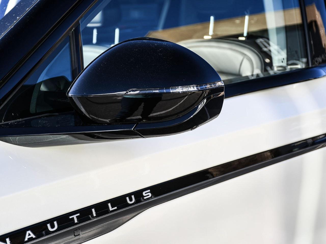 2026 Lincoln Nautilus Reserve AWD Photo