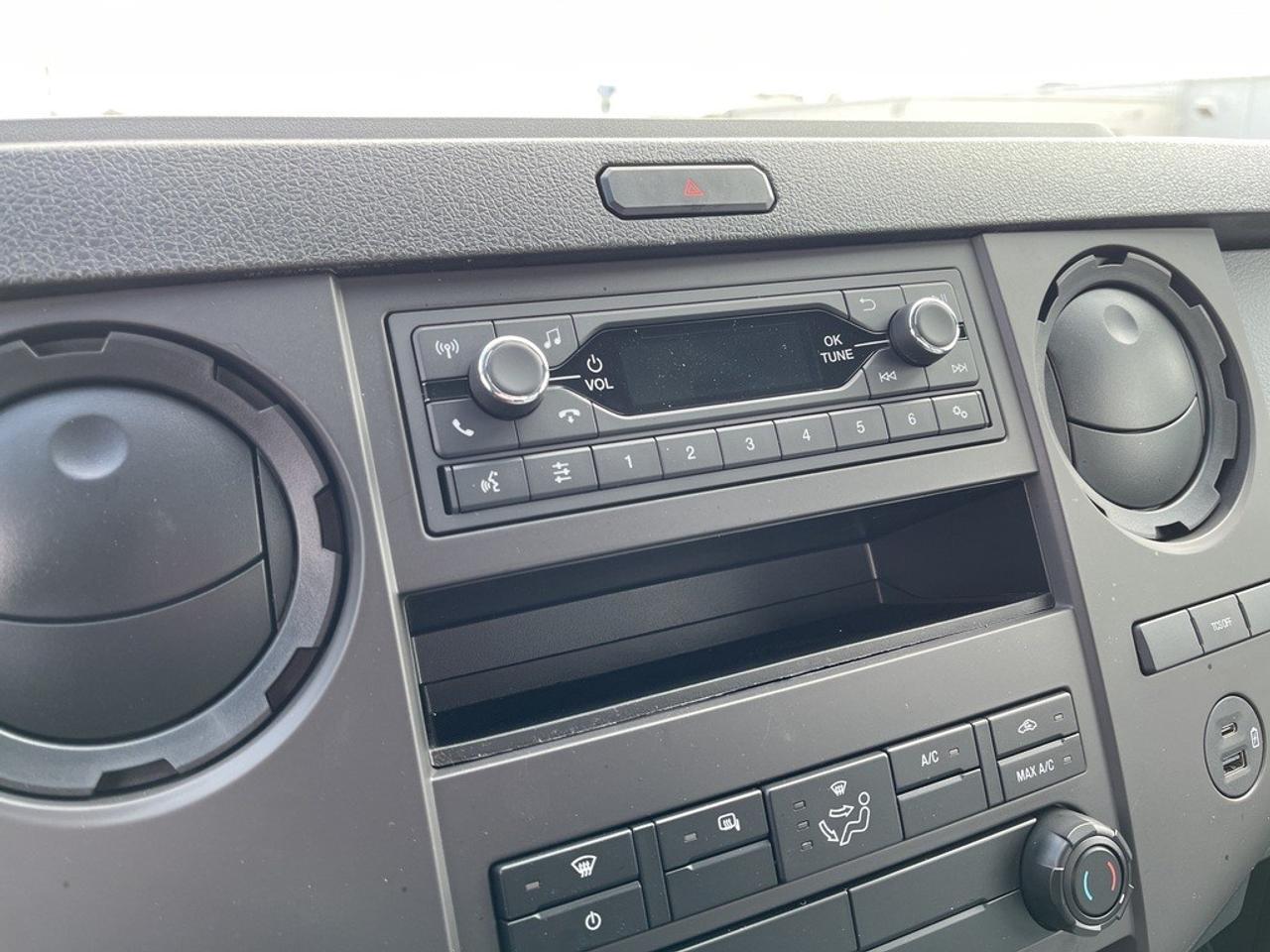 2026 Ford Super Duty F-650 Straight Frame Photo