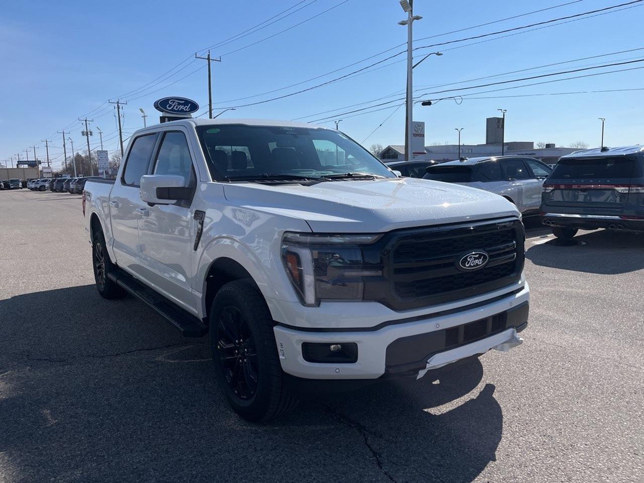 2026 Ford F-150 Lariat 4WD SuperCrew 5.5' Box Photo4