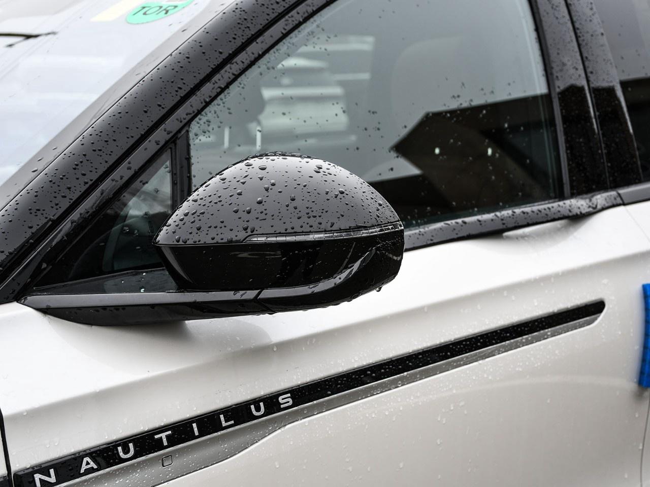 2026 Lincoln Nautilus Reserve AWD Photo