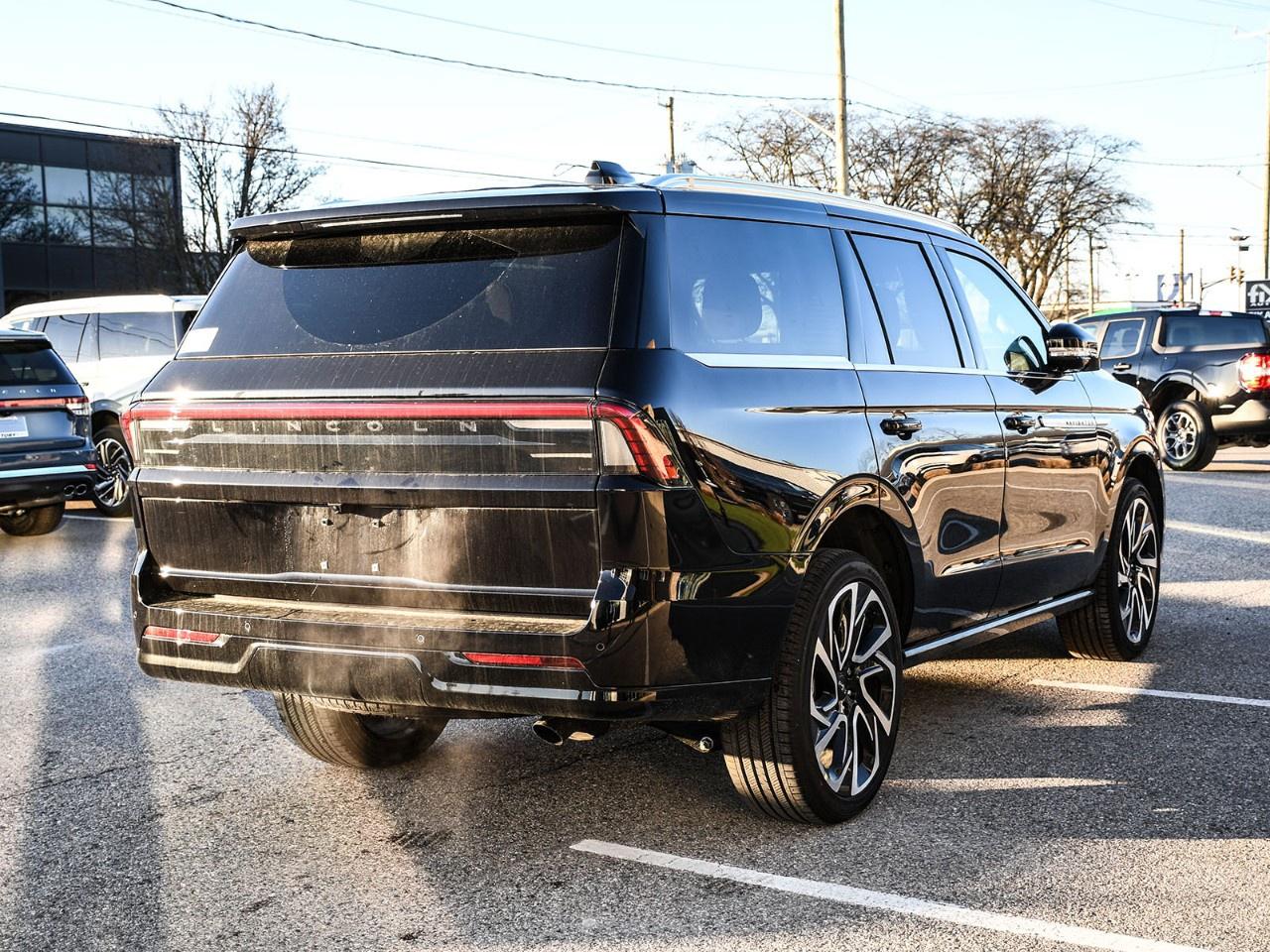 2026 Lincoln Navigator Reserve 4x4 Photo