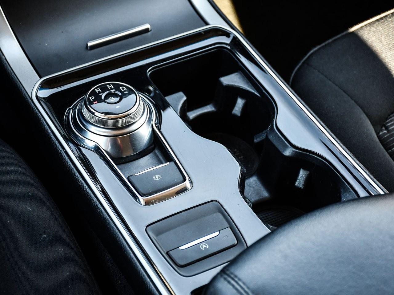 2019 Ford Edge SEL AWD Photo