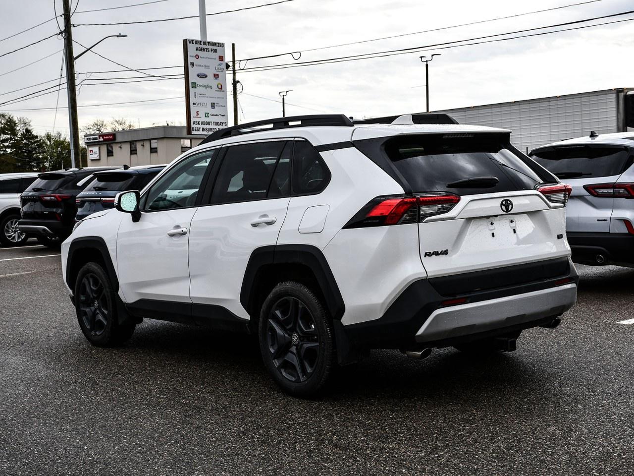 2025 Toyota RAV4 TRAIL AWD Photo2