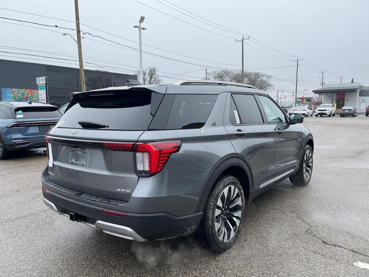 2026 Ford Explorer Platinum 4WD Photo3