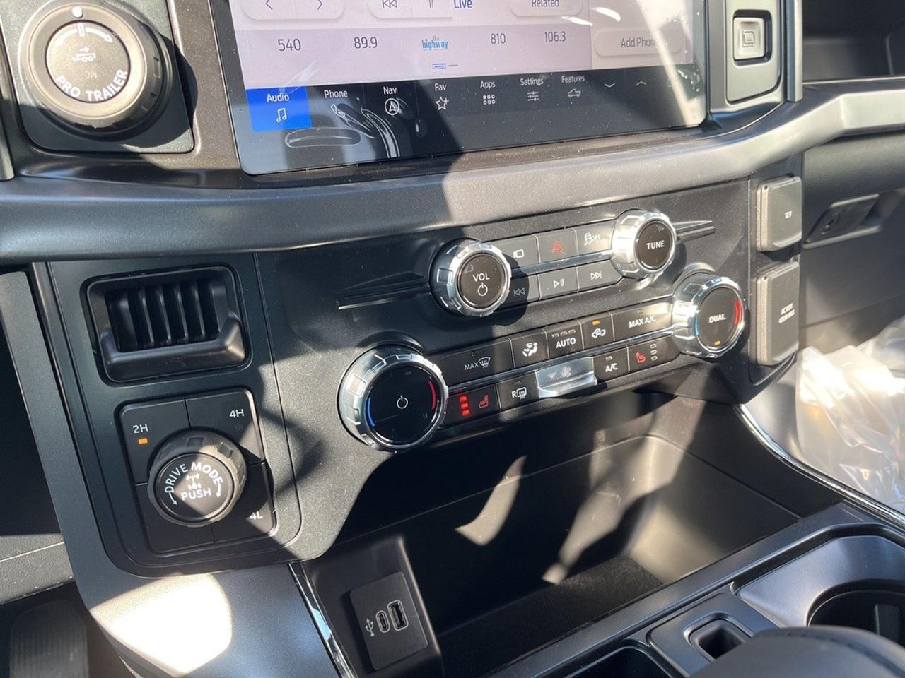 2026 Ford F-150 XLT 4WD SuperCrew 5.5' Box Photo