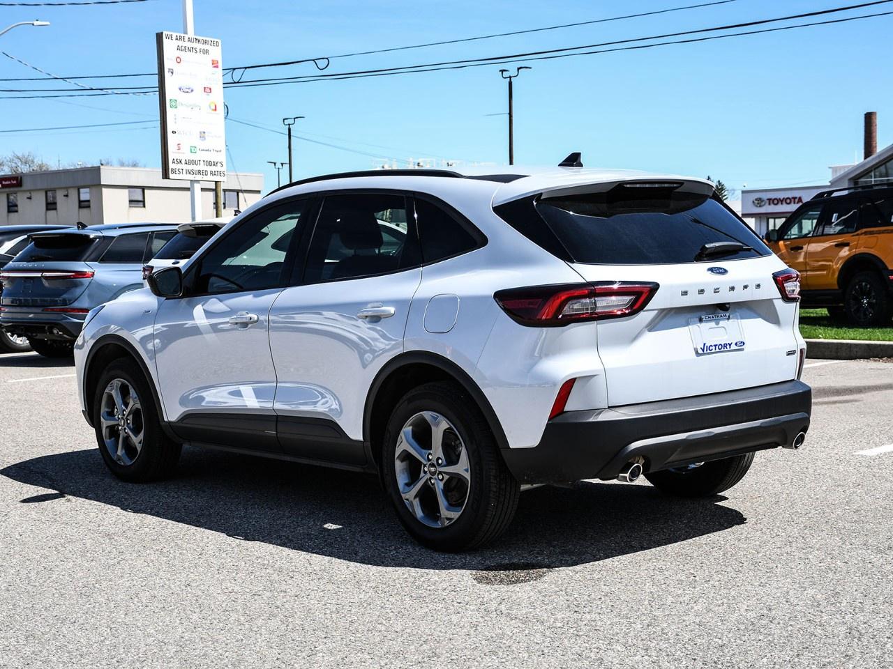 2025 Ford Escape ST-Line AWD Photo2