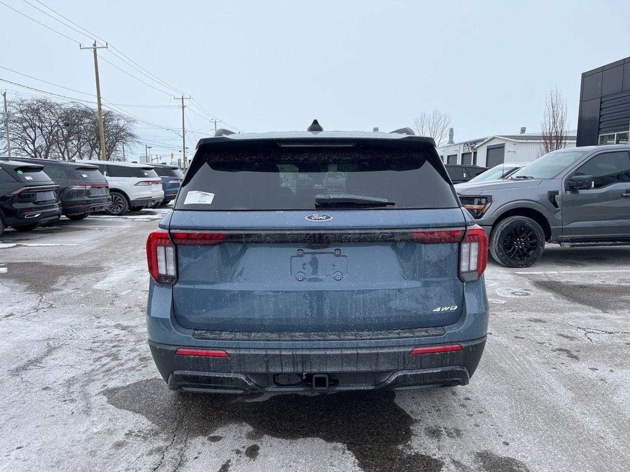 2026 Ford Explorer ST-Line 4WD Photo2