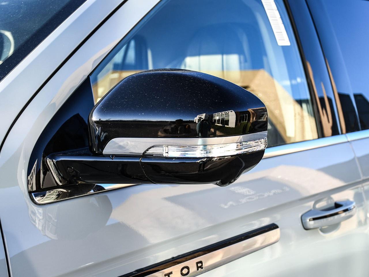 2026 Lincoln Navigator Premiere 4x4 Photo