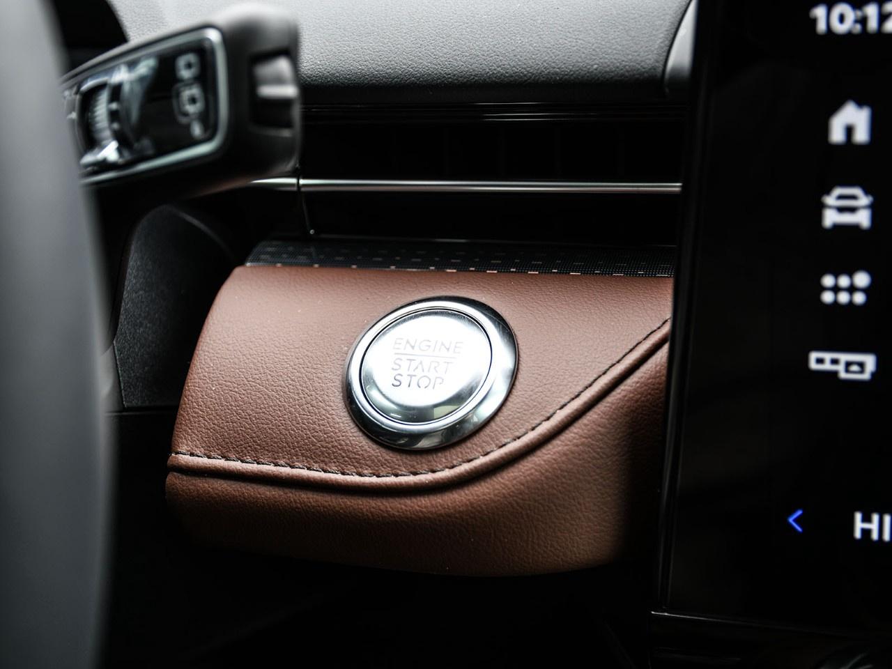 2026 Lincoln Nautilus Reserve AWD Photo